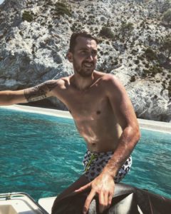 Summer on ☀️ with amazing friends #summer2019  @giakoum9_ @dimitris.koudounas @soniamariamixalaki
