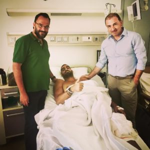 Ένα μεγάλο ευχαριστω ίσως δεν φτάνει για τους ανθρώπους που με βοήθησαν τον τελευταίο χρόνο να πιστεψω ξανά στον ευατο μου και με έκαναν να καταλάβω την προσωπική υπομονή και επιμονή για να κάνω πράγματα που αγαπάω!Ο θεός επιλέγει να δώσει σκληρές δοκιμασίες σε άτομα που μπορούν να ανταπεξέλθουν και τα καταφέρνουν!Να είστε σίγουροι ότι και αυτήν την δοκιμασία θα την ξεπεράσω και θα γυρίσω πιο δυνατός από ποτε,το υποσχομαι!Ενα μεγάλο ευχαριστω αξίζει στους γιατρούς μου Κ.Ριστανη και Κ.Τοκη που χωρίς αυτούς δεν θα ξανά σηκωνομουν και θα πατούσα στα πόδια μου!#pasgianninafc#12#hosoccer🙏💪⚽️⚪️🔵