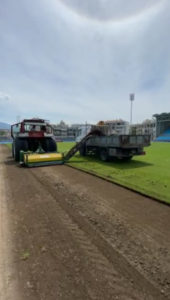 Έπιασαν δουλειά για την αποκατάσταση του χόρτου (video+pics)